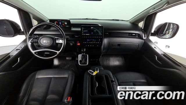 Hyundai Staria Modern, 2023 7