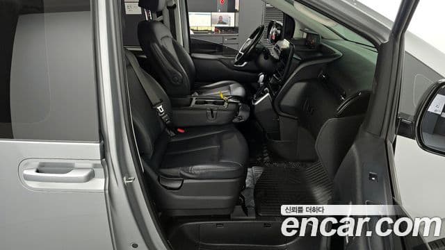 Hyundai Staria Modern, 2023 11