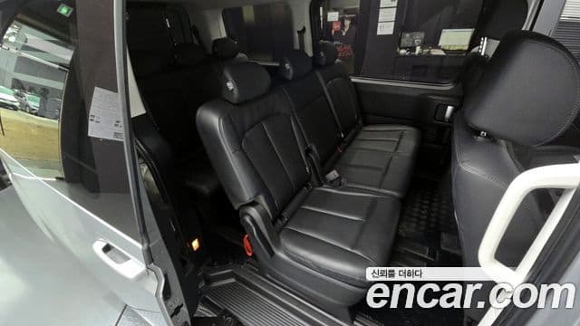 Hyundai Staria Modern, 2023 12