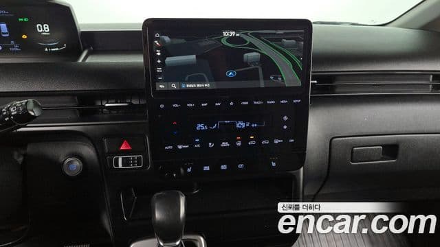 Hyundai Staria Modern, 2023 17