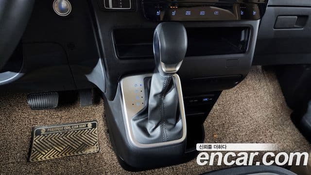 Hyundai Staria Modern, 2024 9