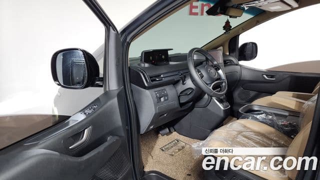Hyundai Staria Modern, 2024 10