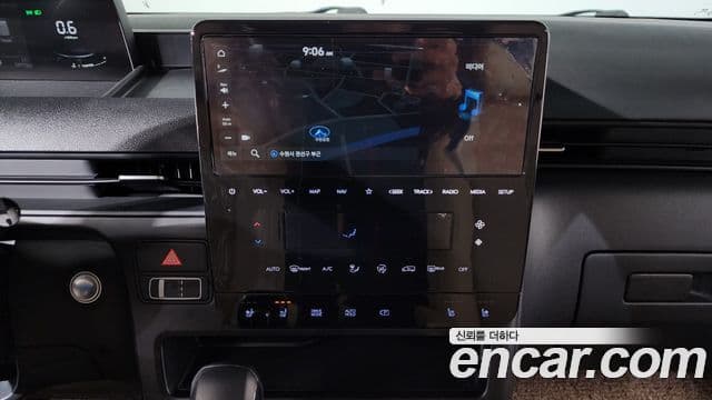 Hyundai Staria Modern, 2024 16