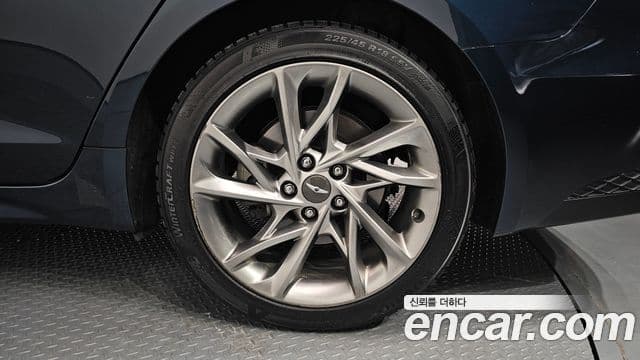 Genesis The / новый New G70, 2022 все фото