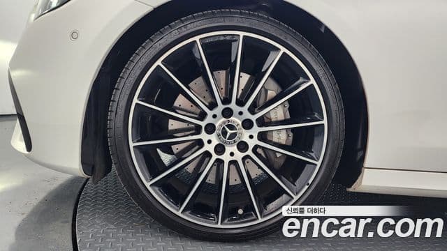 Mercedes-Benz E-класс W213 AMG Line, 2023 все фото