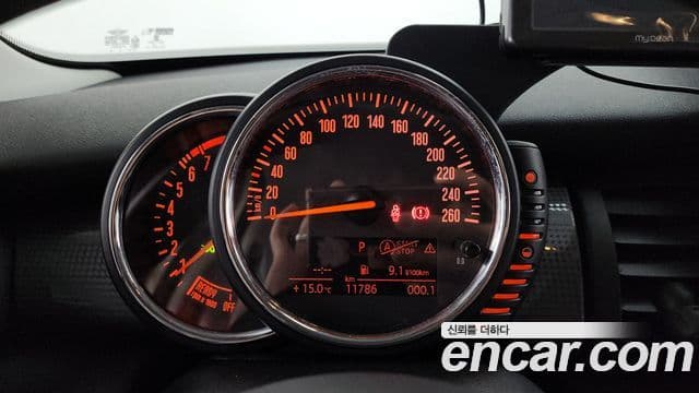 Mini Cooper 3세대, 2015 8