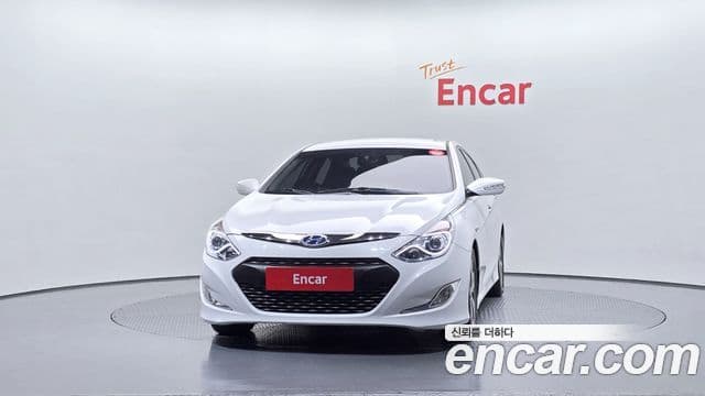 Hyundai Sonata гибрид Royal, 2012 3