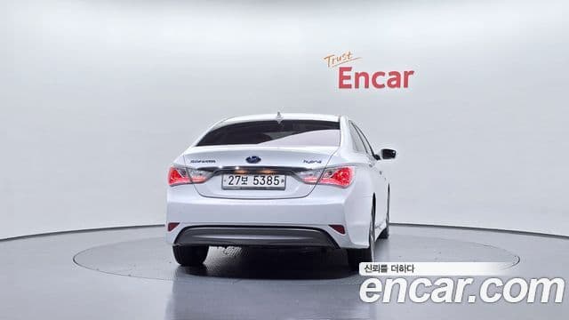 Hyundai Sonata гибрид Royal, 2012 4