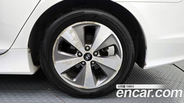 Hyundai Sonata гибрид Royal, 2012 все фото