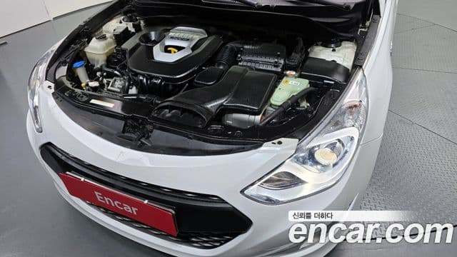 Hyundai Sonata гибрид Royal, 2012 6