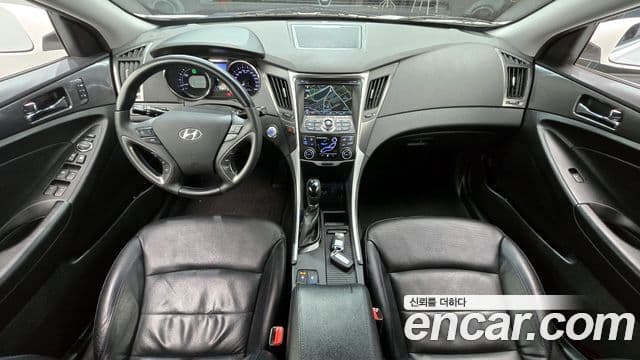 Hyundai Sonata гибрид Royal, 2012 7