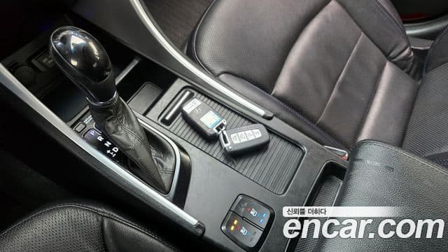 Hyundai Sonata гибрид Royal, 2012 9