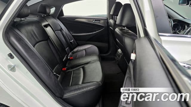 Hyundai Sonata гибрид Royal, 2012 12