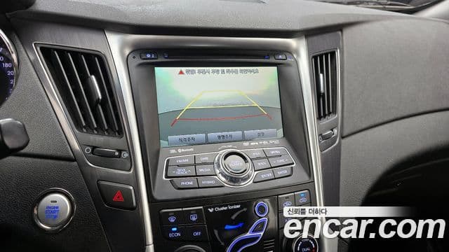 Hyundai Sonata гибрид Royal, 2012 16