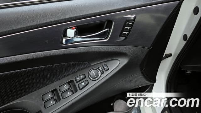 Hyundai Sonata гибрид Royal, 2012 18