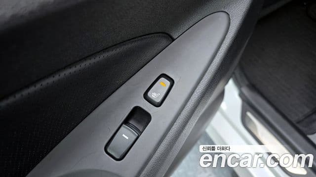 Hyundai Sonata гибрид Royal, 2012 19