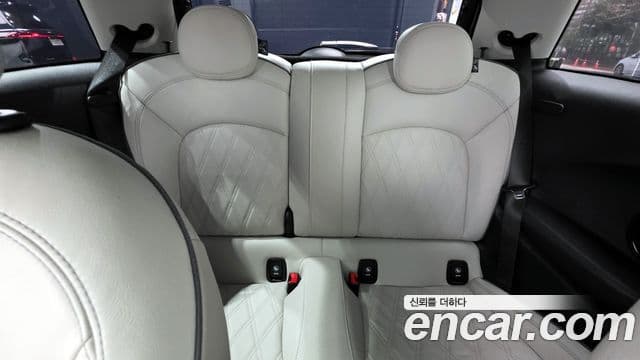 Mini Cooper S 3세대, 2023 12