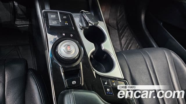 Kia K8 Trendy(таксомоторный тип), 2022 9