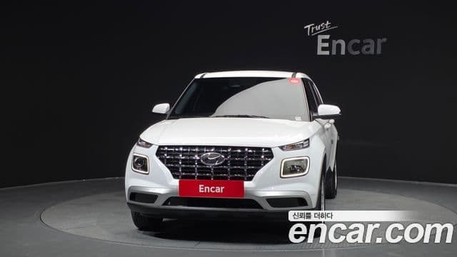 Hyundai Venue Premium, 2023 3