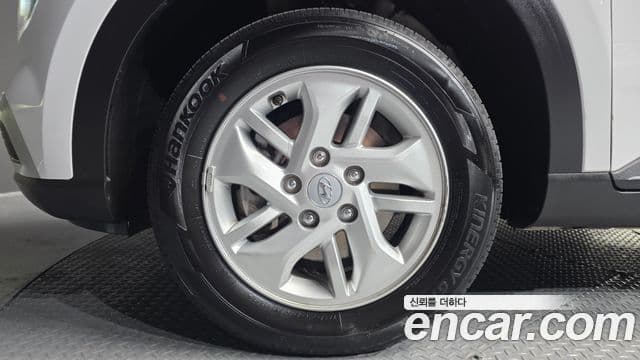 Hyundai Venue Premium, 2023 все фото