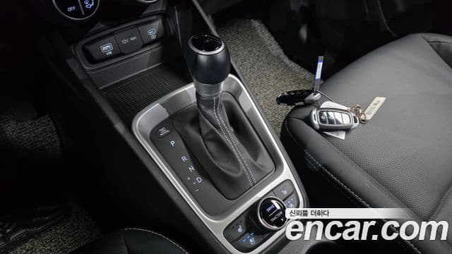 Hyundai Venue Premium, 2023 9