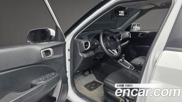 Hyundai Venue Premium, 2023 10