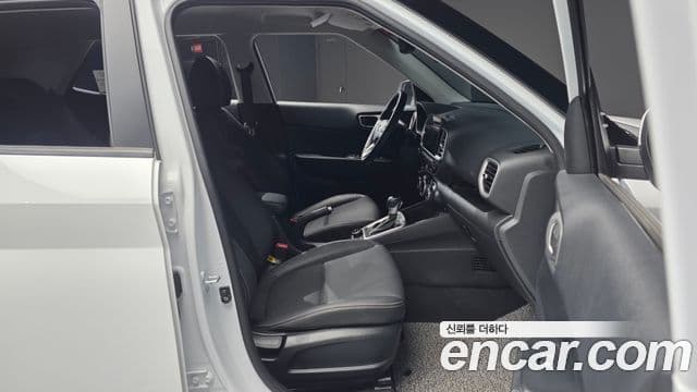 Hyundai Venue Premium, 2023 12