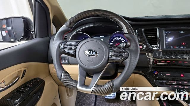 Kia The / новый New Carnival Noblesse Special, 2019 13