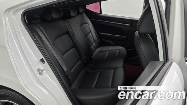 Hyundai Avante AD 1.6 GDI Smart, 2017 12