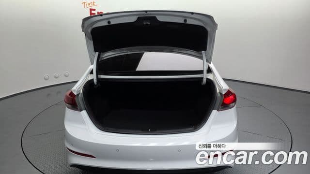 Hyundai Avante AD 1.6 GDI Smart, 2017 20