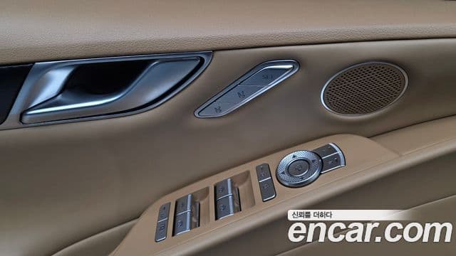 Genesis G80 (RG3) бензин 2.5 турбо AWD, 2025 12