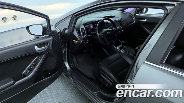 Kia K3 Trendy, 2013 12