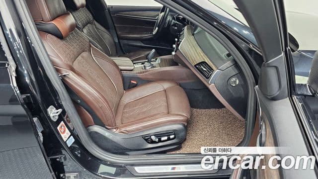 BMW 5시리즈 (G30) 520d M Sport Plus, 2017 10