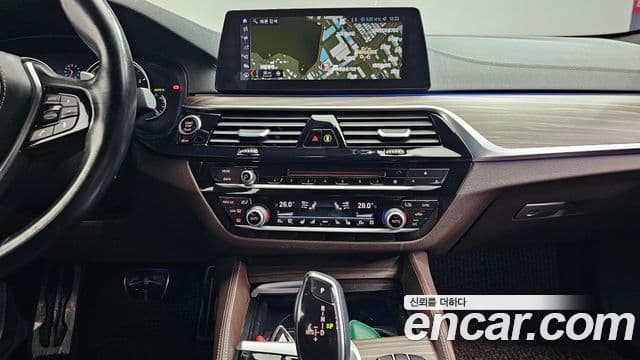 BMW 5시리즈 (G30) 520d M Sport Plus, 2017 14