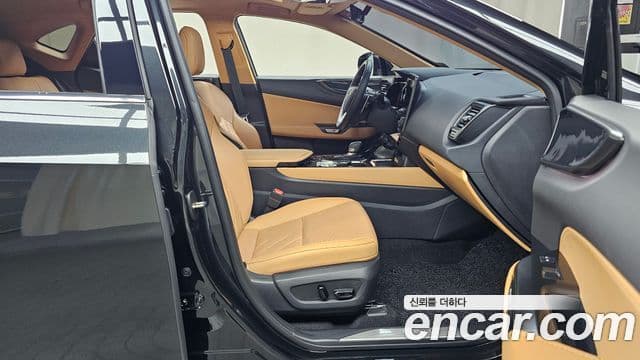 Lexus NX350h 2세대 Premium, 2025 11