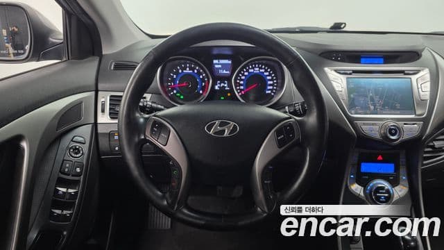 Hyundai Avante MD M16 GDI Avenue, 2014 14