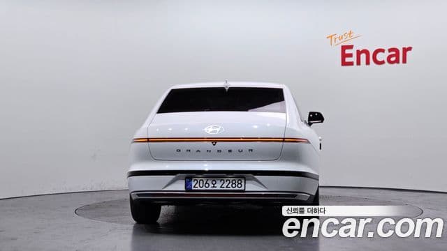 Hyundai Grandeur гибрид (GN7) Premium, 2025 4