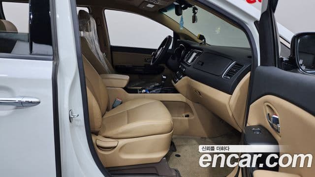 Kia All New Carnival Prestige, 2017 11