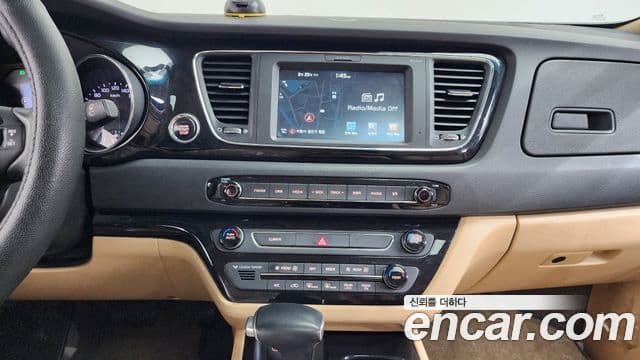 Kia All New Carnival Prestige, 2017 14