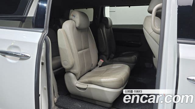 Kia All New Carnival Noblesse, 2016 12
