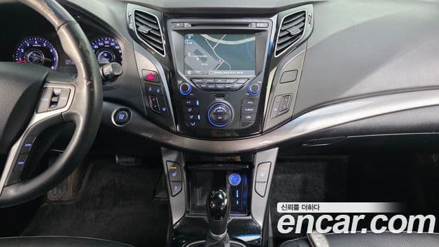 Hyundai i40 살룬 Smart, 2012 15