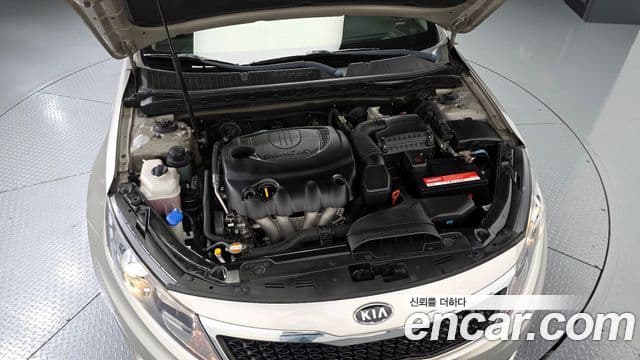 Kia K5 LPI Deluxe, 2011 6