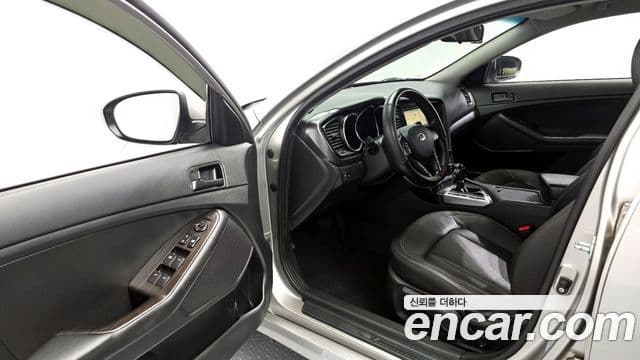 Kia K5 LPI Deluxe, 2011 10