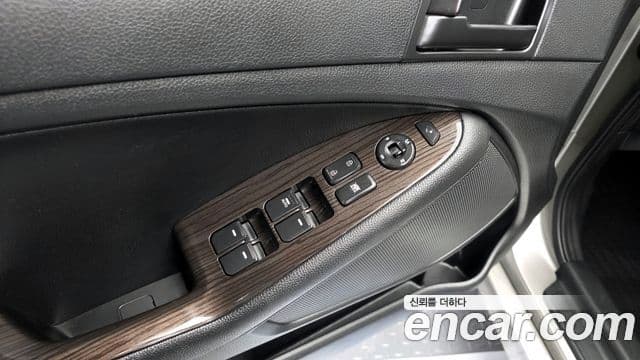 Kia K5 LPI Deluxe, 2011 18