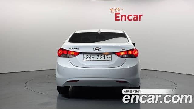 Hyundai Avante MD M16 GDI Avenue, 2014 4