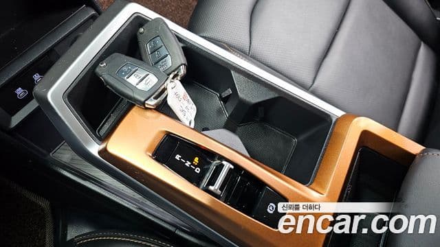 KG모빌리티(SsangYong) Torres EVX таксомоторный тип, 2024 9