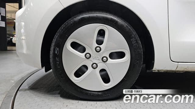 Kia The / новый New Ray Standard, 2021 все фото