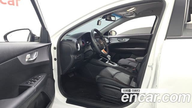 Kia The / новый New K3 2세대 Trendy, 2022 10