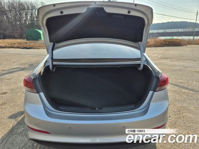 Hyundai Avante AD 1.6 GDI Smart, 2016 6