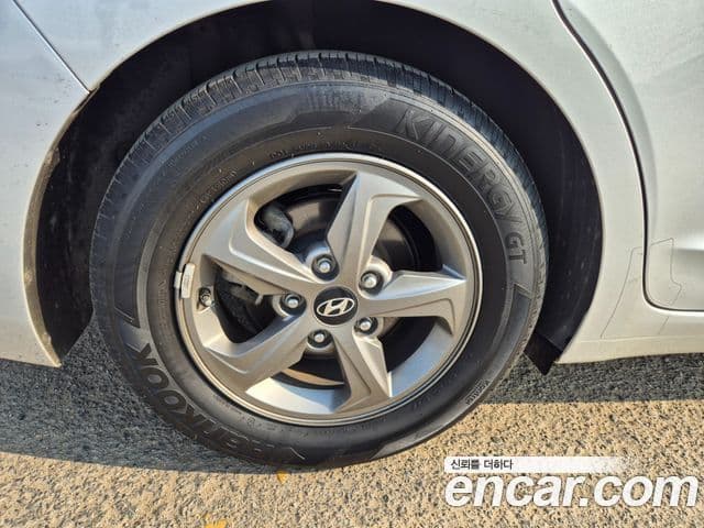 Hyundai Avante AD 1.6 GDI Smart, 2016 19